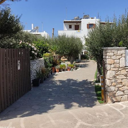 Sunset Studios And Apartments For Adults Over 21 Only Науса Екстер'єр фото