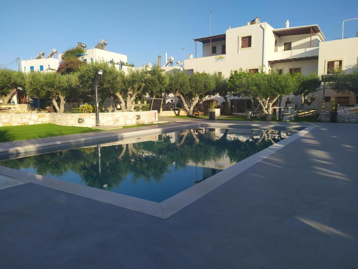 Sunset Studios And Apartments For Adults Over 21 Only Науса Екстер'єр фото