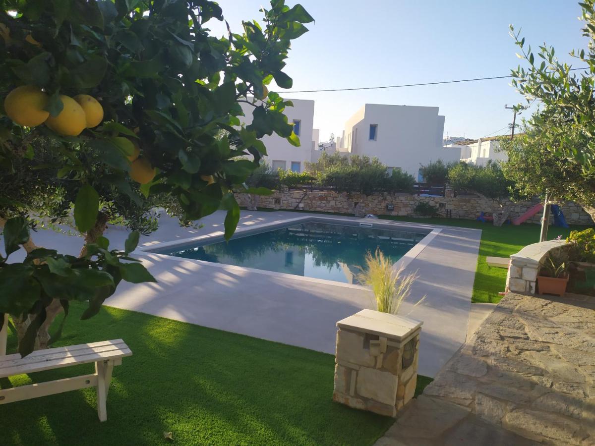 Sunset Studios And Apartments For Adults Over 21 Only Науса Екстер'єр фото
