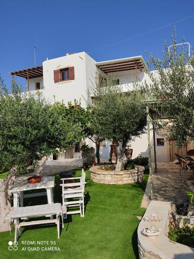 Sunset Studios And Apartments For Adults Over 21 Only Науса Екстер'єр фото